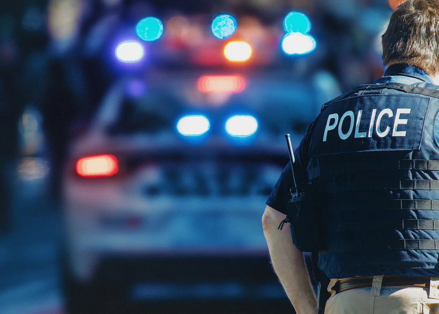manhattan-2019-police-with-gun-belt-close-up